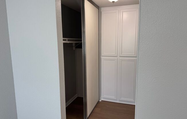 1 bed, 1 bath, 550 sqft, $2,130, Unit 1361J