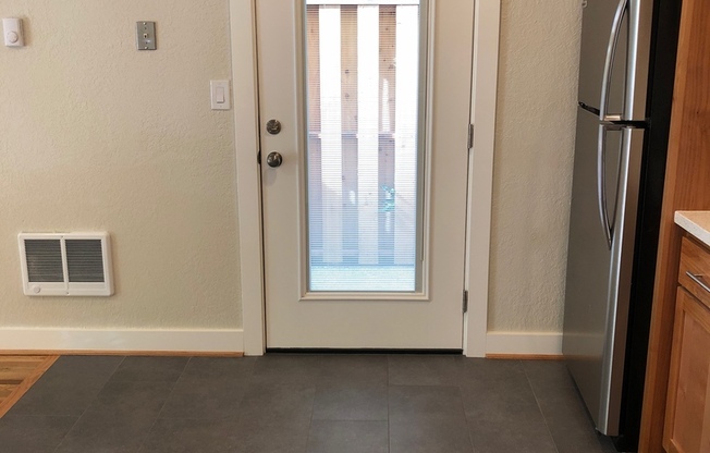 New Townhouse Abernathy Clinton OHSU Private Patio Parking