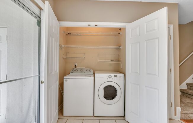 2 beds, 2.5 baths, $1,700, Unit Unit 1804