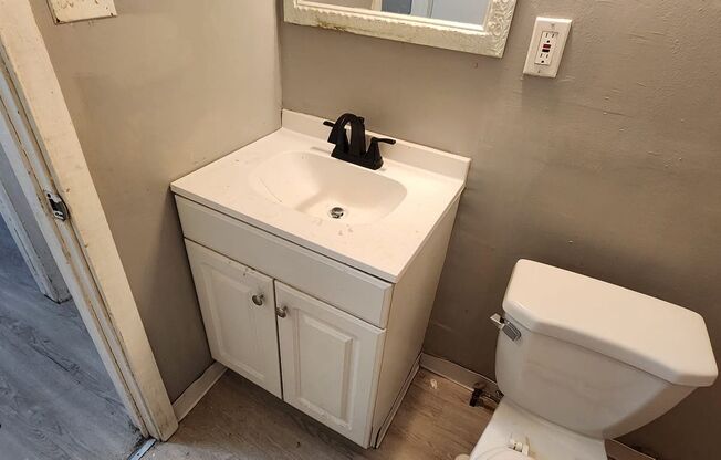 1 bed, 1 bath, $700