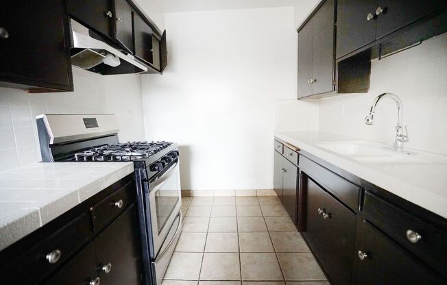 1 bed, 1 bath, 675 sqft, $1,799, Unit 04