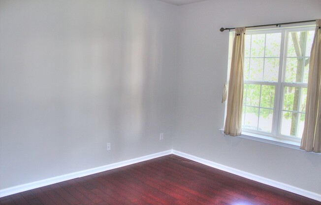Great 2 Bedroom, 3 Floor Town Home with 1st Floor Bonus Room- Morrisville - Available July 15th!