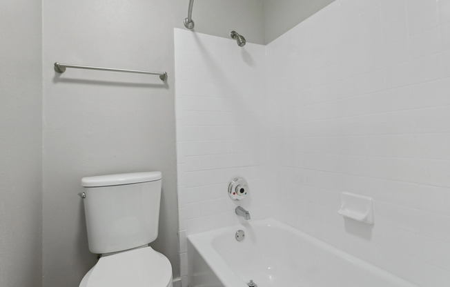 Bay Crossing | Tampa, FL | Bathroom