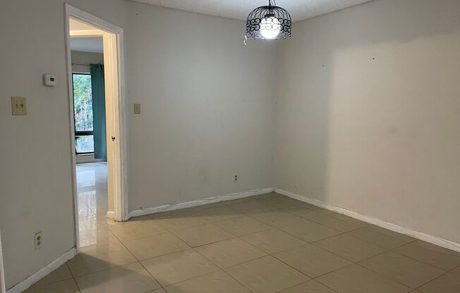 1/2 Month Rent Free! 1 Bedroom Apartment