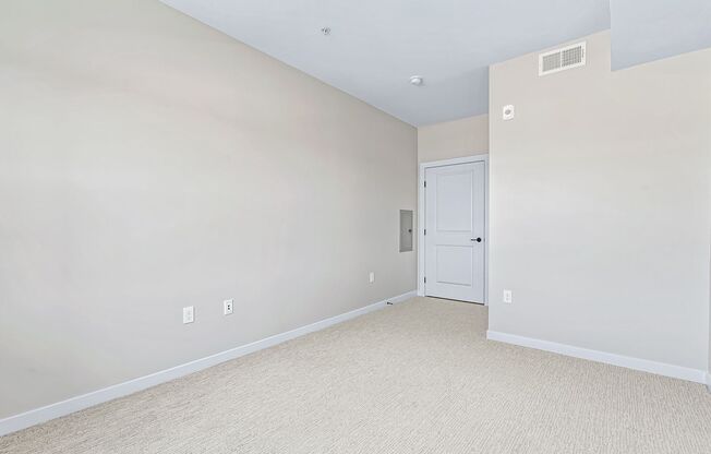 3 beds, 2 baths, 1,275 sqft, $1,999, Unit 1-206
