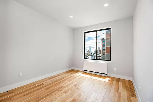 1 bed, 1 bath, 725 sqft, $5,900, Unit 7C