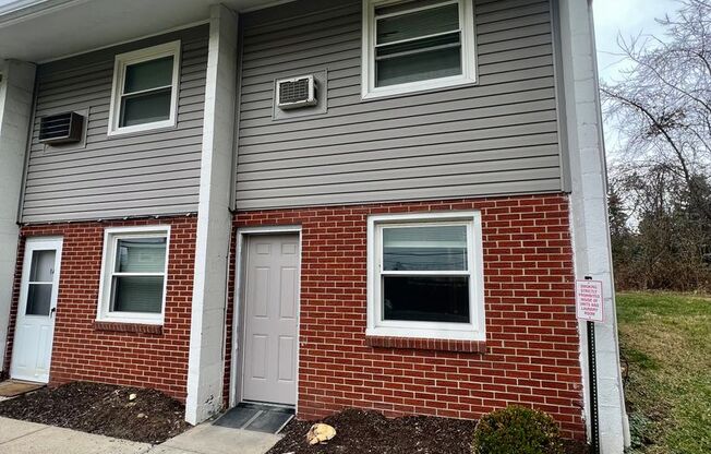 Townhouse Square Apartments - (White Glove)