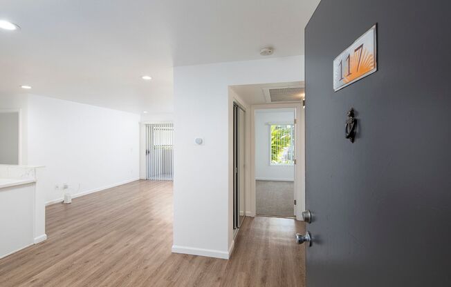 2 beds, 2 baths, 965 sqft, $2,595, Unit 117