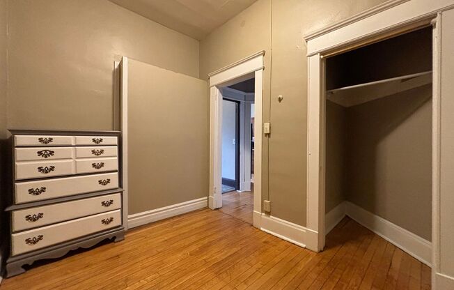 1 bed, 1 bath, 389 sqft, $899, Unit 7