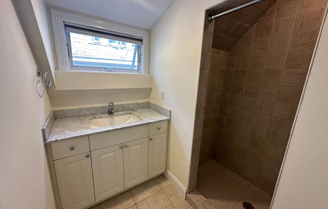 1 bed, 1 bath, $2,750, Unit # 4