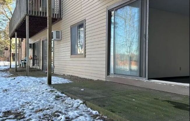 1 bed, 1 bath, 750 sqft, $1,149, Unit Unit 8