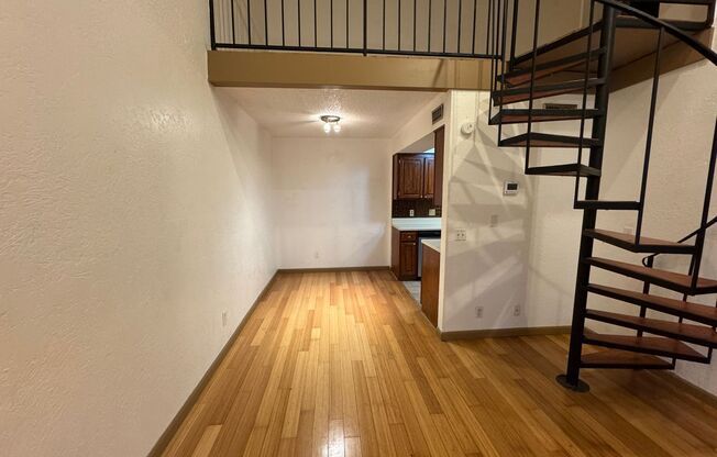 2 beds, 2 baths, $996