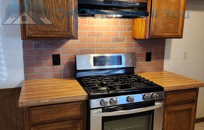 NW OKC 2 Bed Duplex!
