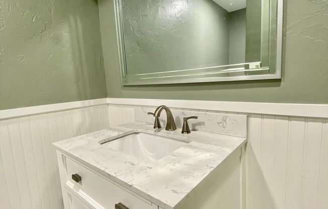 3 beds, 2 baths, $1,595