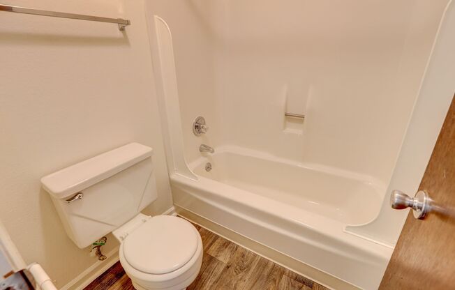 2 beds, 2 baths, 875 sqft, $1,750, Unit 58