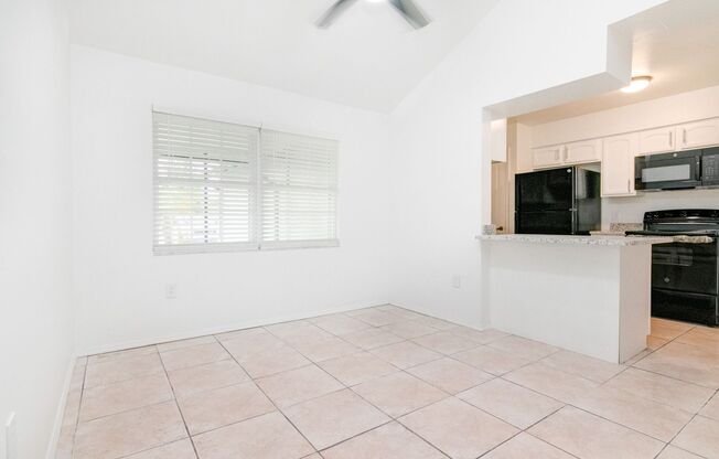 Beautiful 4 Bed/ 2 Bath Home with Pool For Rent in Kissimmee!