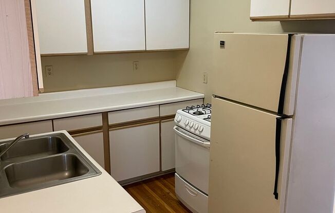 1 bed, 1 bath, 600 sqft, $999, Unit 205