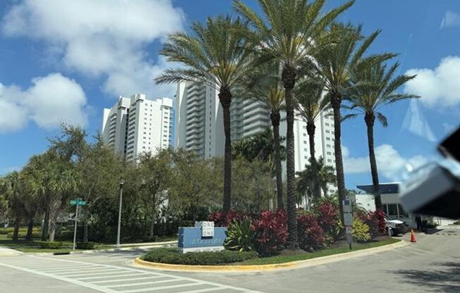 3 beds, 3 baths, $3,975, Unit # 1603