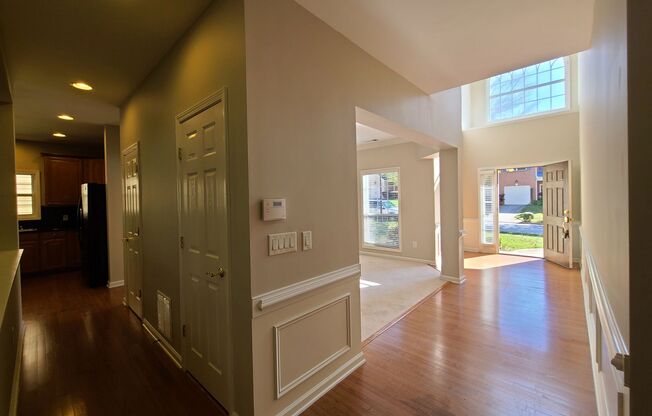 5 beds, 3 baths, $2,695