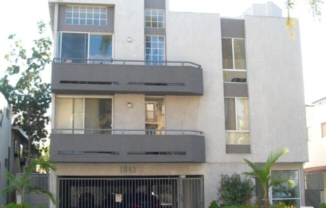 1943 Selby Ave Apt 104