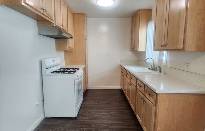 2 beds, 1 bath, $2,250