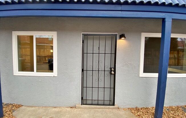 2 beds, 1 bath, 825 sqft, $1,200, Unit Unit 3