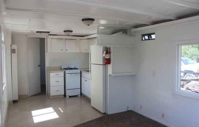 *ALL UTILITIES INCLUDED, PET FRIENDLY* Newly Refurbished Mobile-Home, 2400 East 5th St. #6 Reno, NV 89512