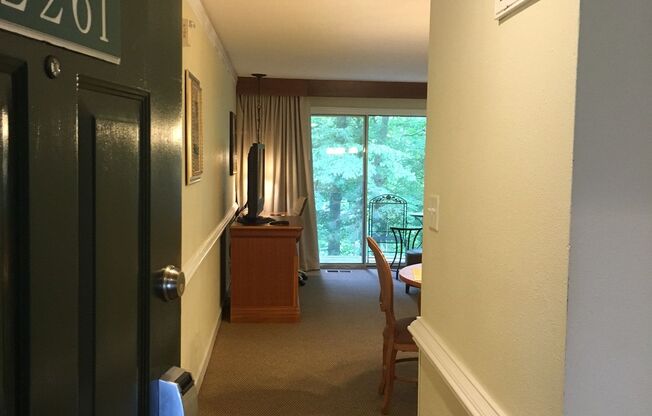 Fully Furnished Condo for Rent in Kingsmill