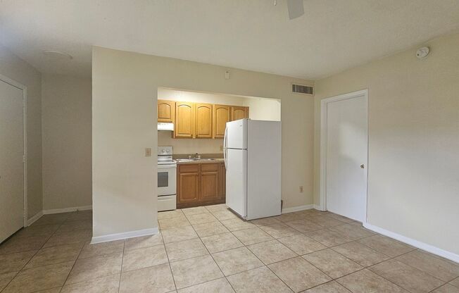 1 bed, 1 bath, 620 sqft, $895