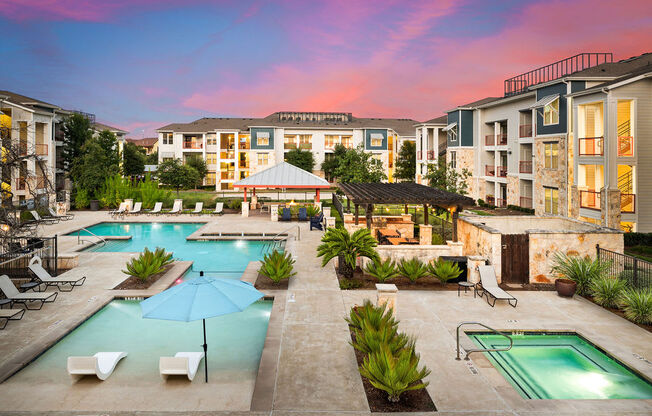 a swimming pool at the resort at auburn