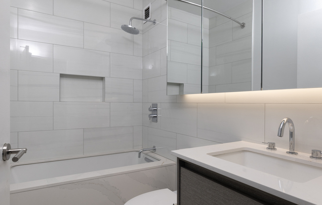 1 bed, 1 bath, $6,995, Unit 16A