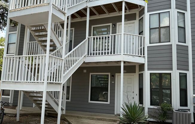 Bryan - 1 bedroom / 1 bath, really close to Northgate & Texas A&M