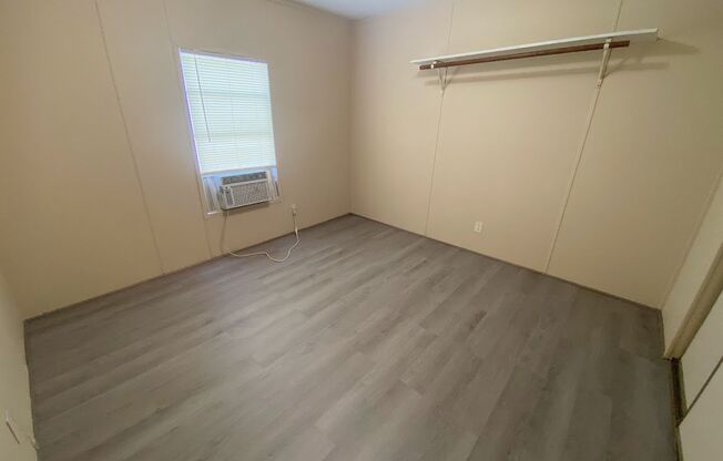 2 beds, 1 bath, $695, Unit 3