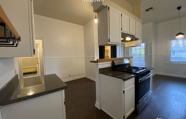 2 beds, 2 baths, $2,595