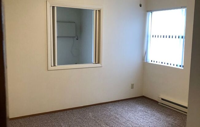 2 beds, 1 bath, 1,001 sqft, $1,099.99, Unit 2641-12