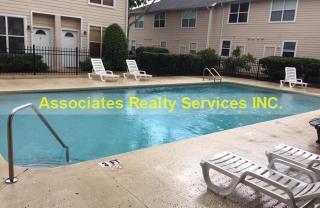 JUST REDUCED! Close to Campus!! 2Br/2.5Ba-  2 Weeks FREE RENT!