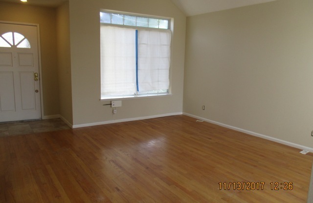 Two Story Home in Vallejo, CA Near the Fairgrounds...