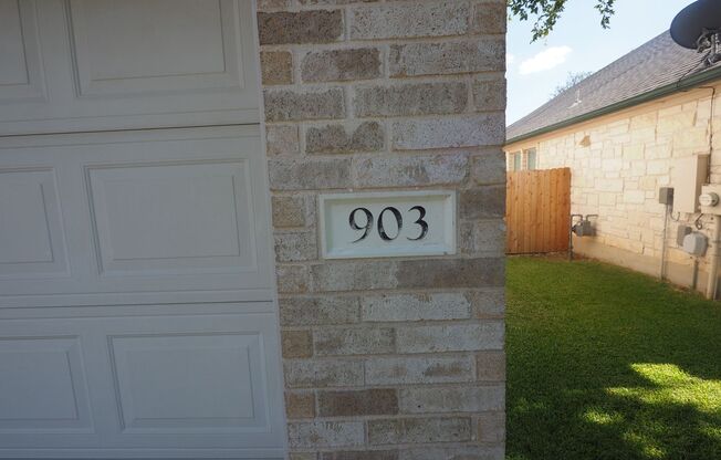 Amazing Round Rock home priced to move!