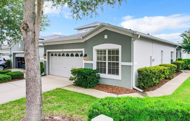 One-Story End Unit Available in Lake Mary Gated Community ( 3bed/2bath/2garage)