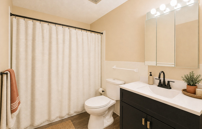 Green Ave Apartments (3 of 3)