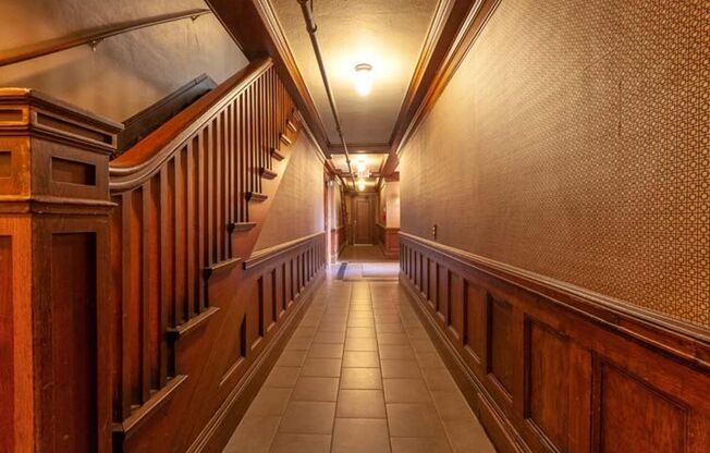 1 bed, 1 bath, 680 sqft, $1,675, Unit 25