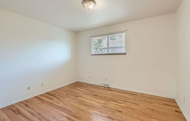 Evolve Real Estate: Charming 2 Beds/1 Bath Duplex Just 5 Minutes From Downtown Denver!