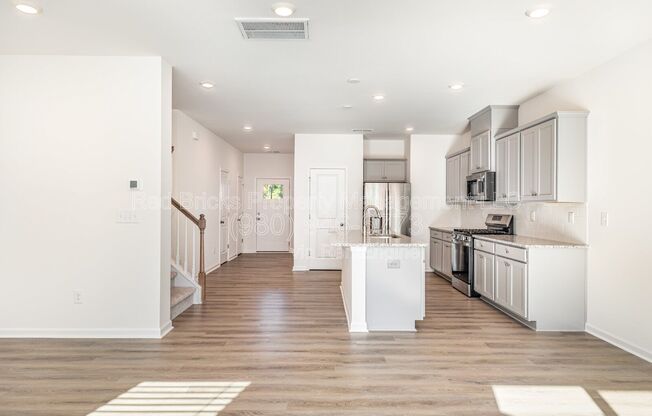 3160 LILAC GRV DR