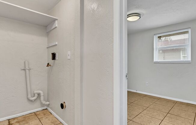 2 beds, 1 bath, $1,600