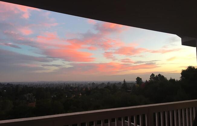 Spectacular views, gracious living areas, superb entertaining space....5 minutes to downtown, 2 minutes to 280!