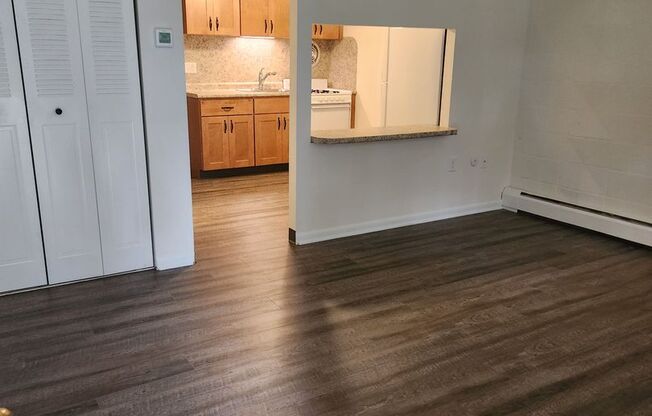 1 bed, 1 bath, 637 sqft, $1,180, Unit GL25003