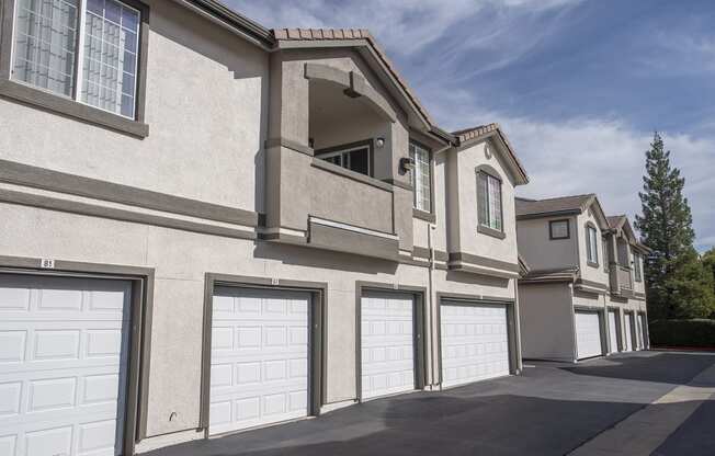 Stoneridge Attached Garages