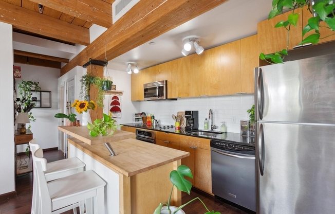 1 bed, 1 bath, 732 sqft, $3,500, Unit 216