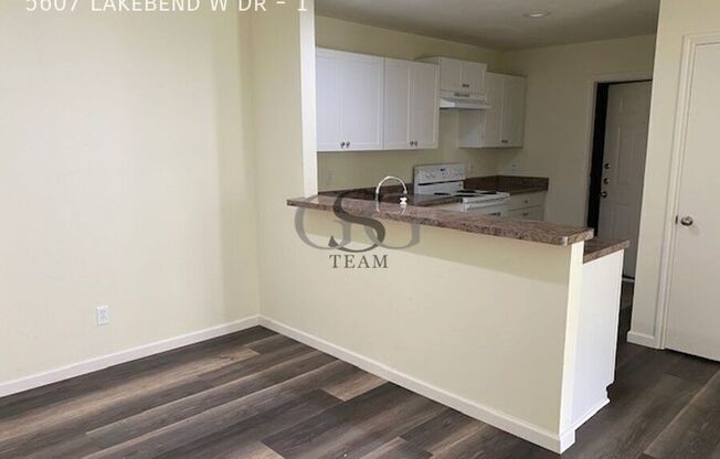 5607 Lakebend W Dr