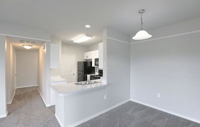 2 beds, 2 baths, 950 sqft, $1,236
